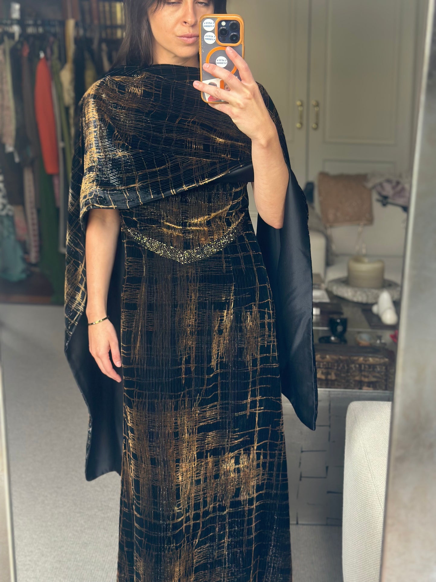 Vestido terciopelo y pedrería