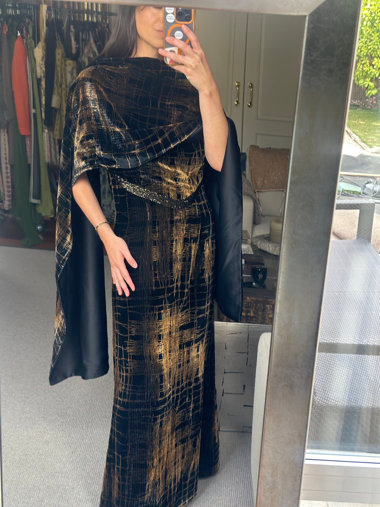 Vestido terciopelo y pedrería