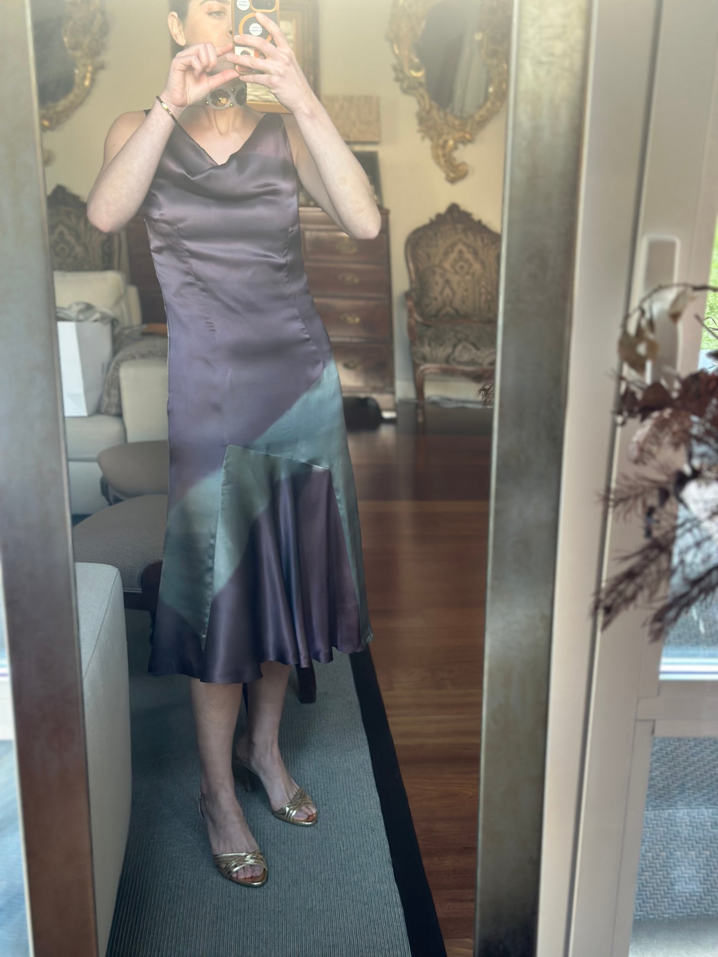 Vestido midi satinado