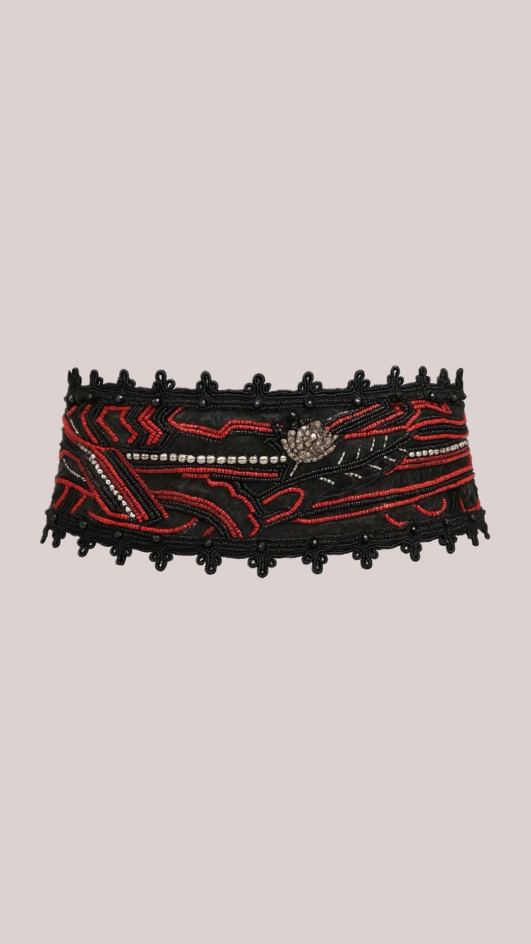 Fajín abalorios negro y rojo