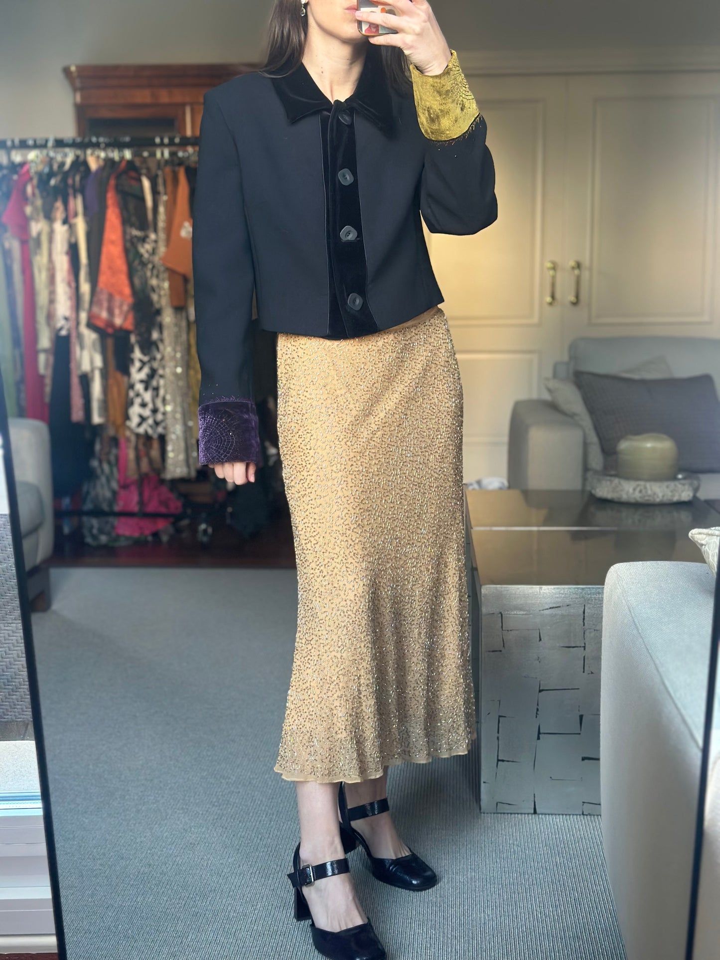 Falda dorada pedrería