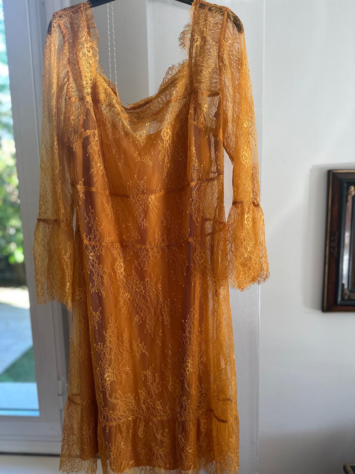 Vestido encaje naranja